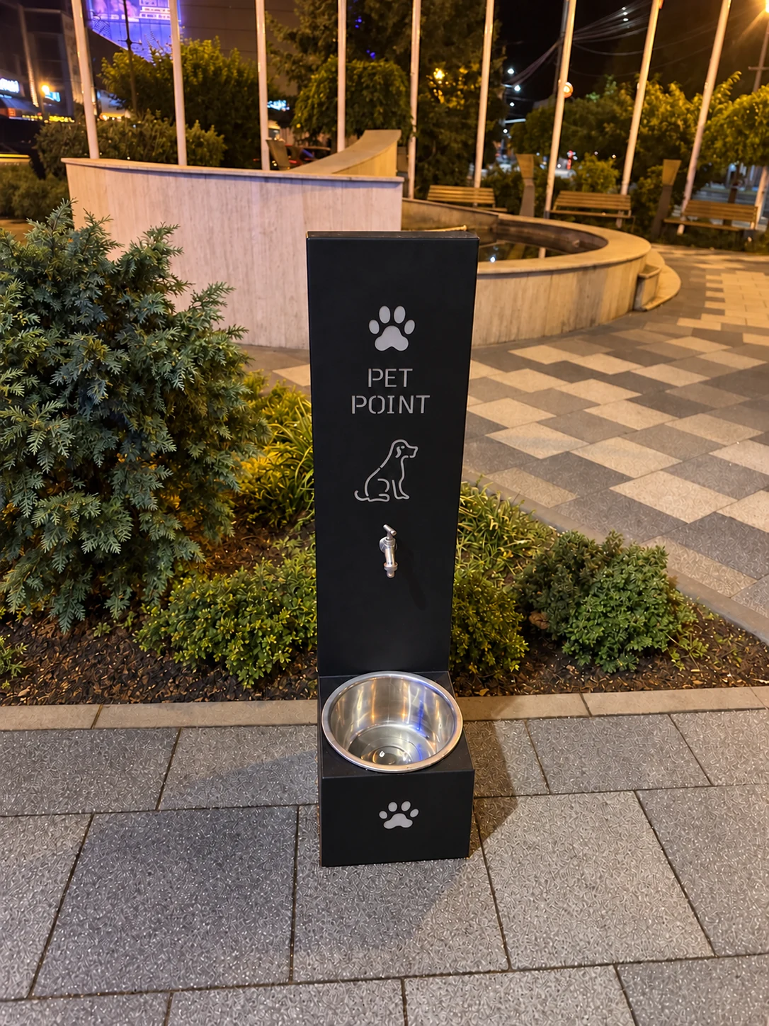 PET Point — stație de apă pentru animale, cu bol din inox